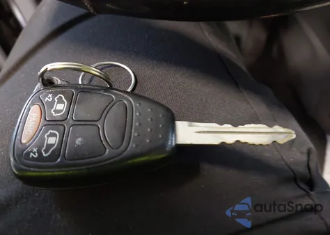 2006 Chrysler Town & Country Limited z USA, uszkodzony, nr VIN 2A4GP64L16R841707